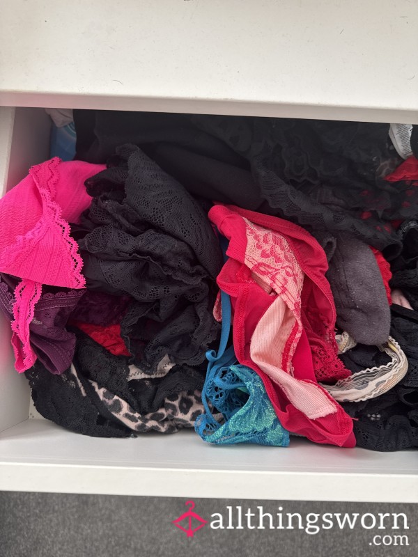 Pick My Underwear For The Day 😘 Choose What Underwear You Want My Curves In And Get A Pic. Just For Knickers Not Bras!