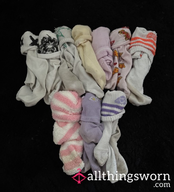 Pick Your Socks😌
