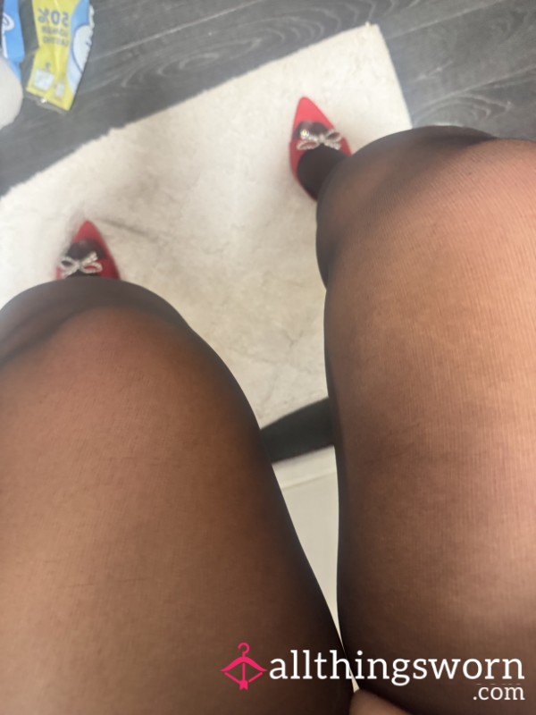 10 Pics In Tights 🍑