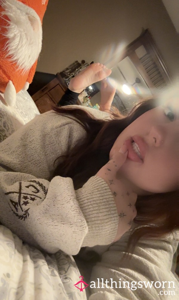 Pics Of My Cute Feet & Toes 💖