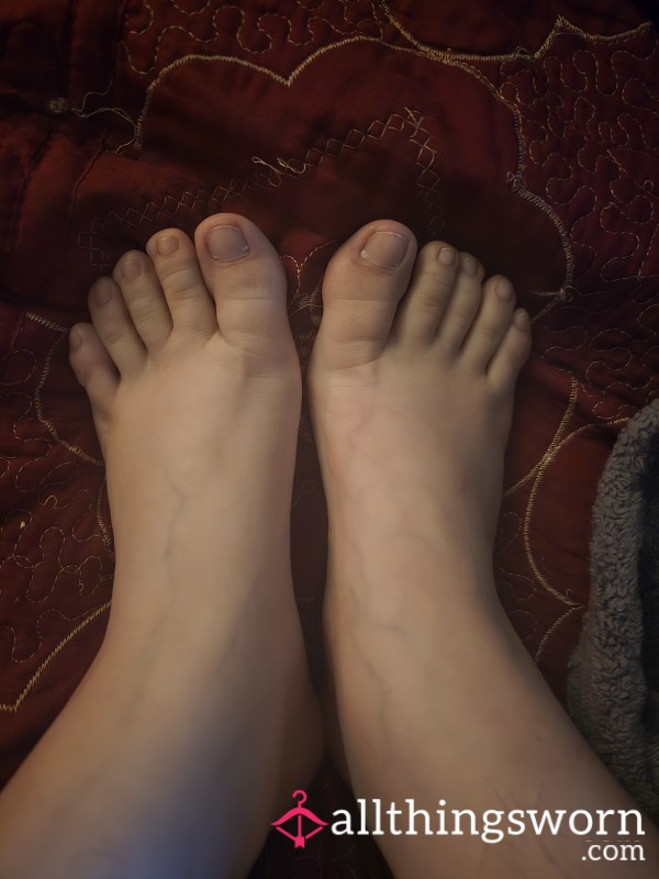 Picture Of My Feet! Without Any Socks!