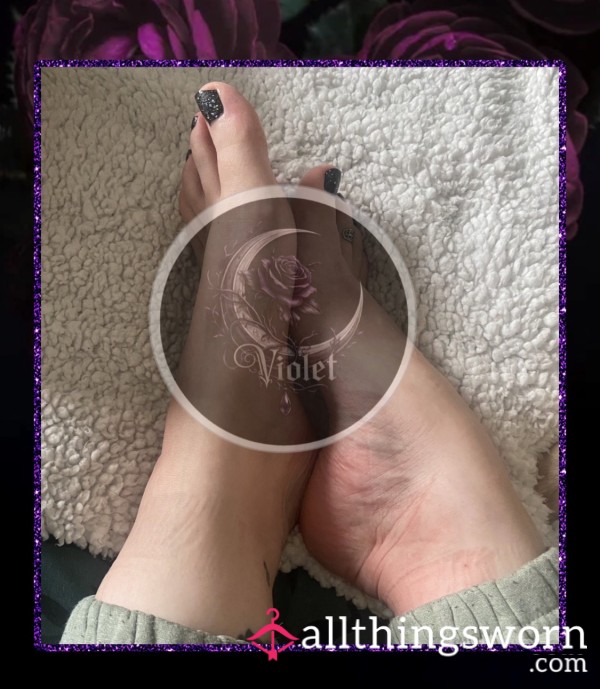 Picture Set Of My Pretty Painted Toes & Feet 👣