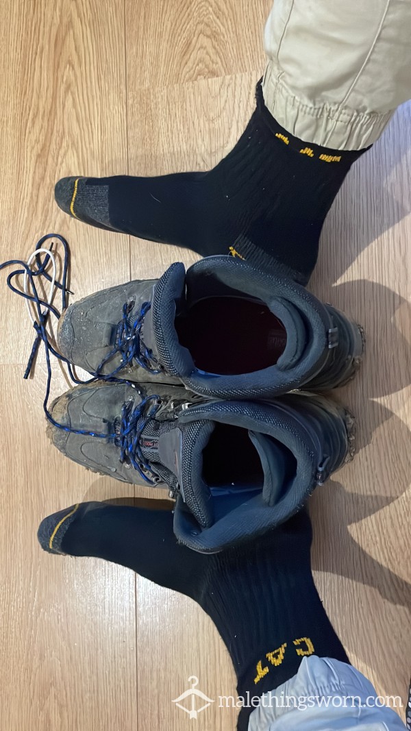 Pictures Of My Size 12 Builder Feet To Make You C*m.