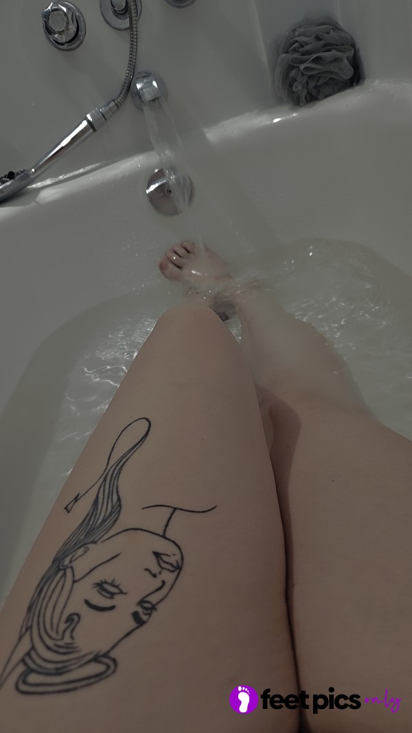 Pied Dans Le Bain✨️