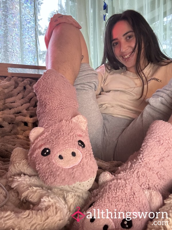 PIGGY SLIPPERS