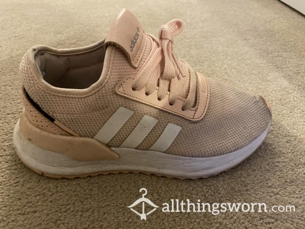 PINK ADIDAS U-PATH SIZE UK 4
