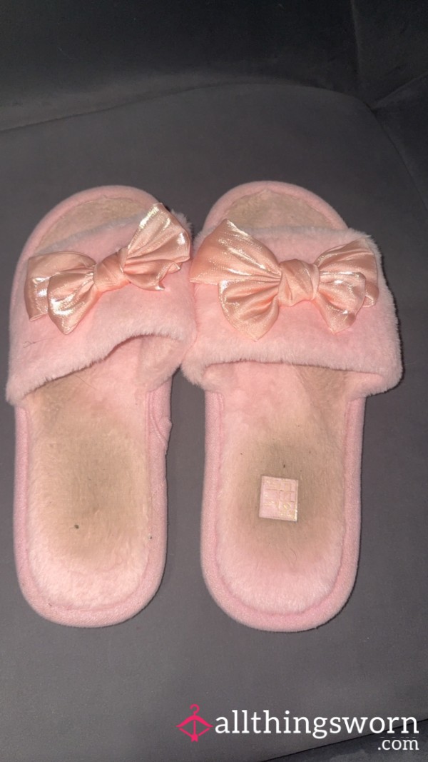 Pink Bow Slippers 🎀