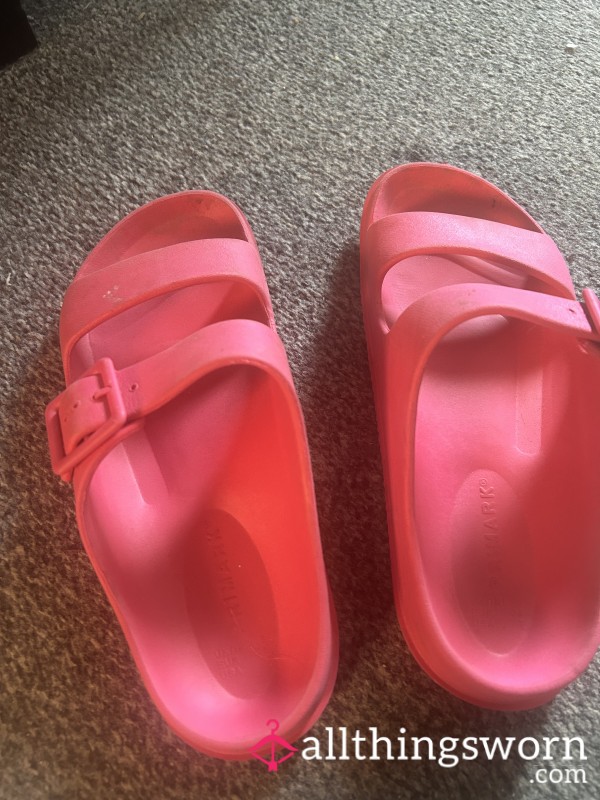 Pink Sandles