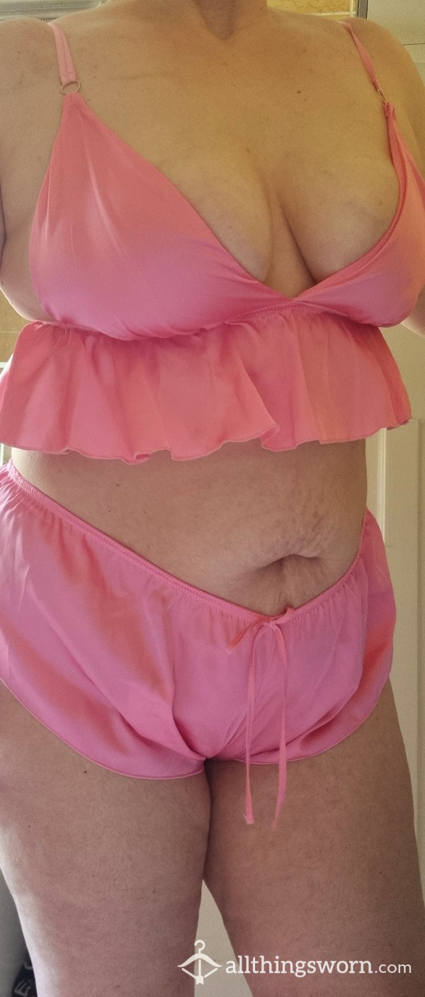 Pink Cute Set For Bed