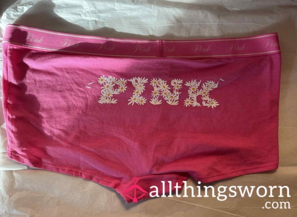 PINK Daisy Font On A**