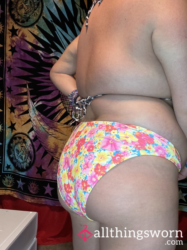 Pink Flor*l Bikini Bottom 👙
