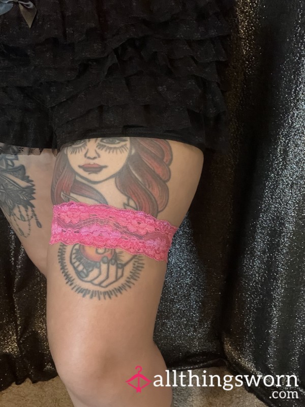 Pink Flor*l Garter