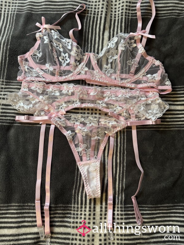 Pink Flor*l Set
