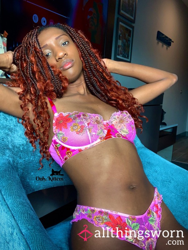 Pink Flower Embroidered Savage Set