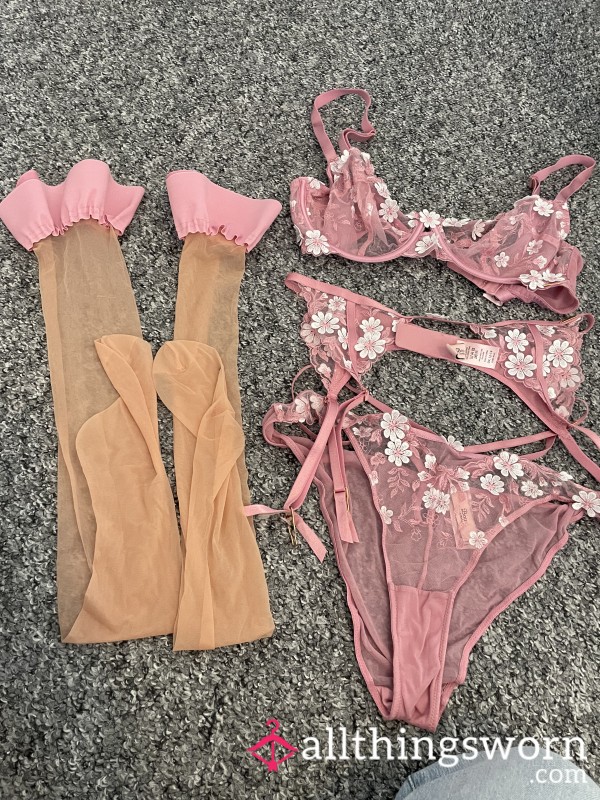 Pink Flower 🌸 Set From Boux Avenue Bra ,Panties, Suspender Belt & Hold Ups Stockings 🔥