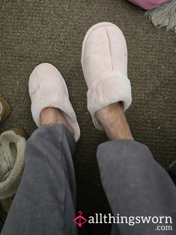 Pink Fluffy Slippers