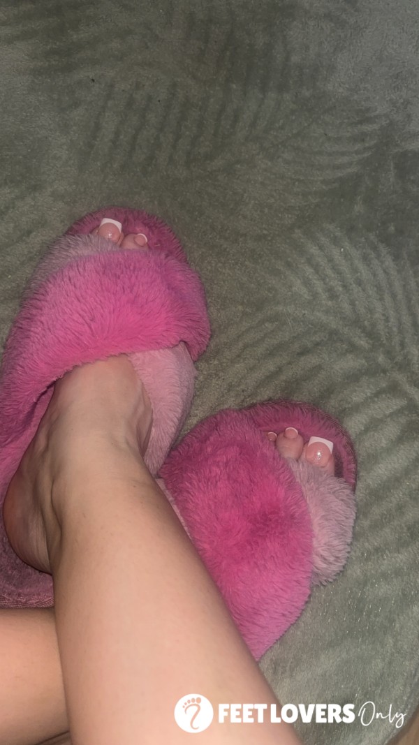 Pink Fluffy Slippers