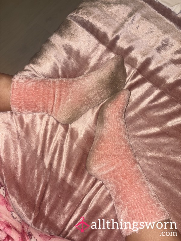 Pink Fluffy Socks💗