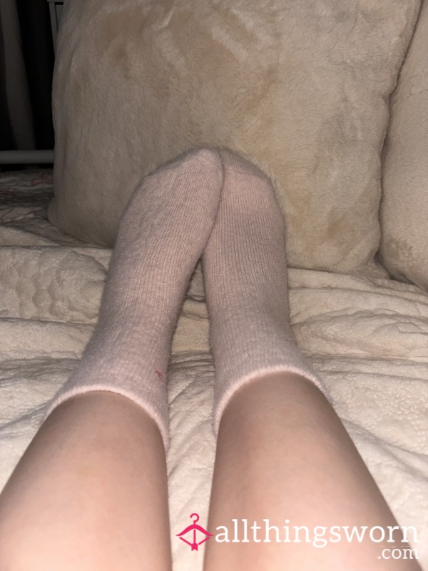 Pink Fuzzy Socks With Bows
