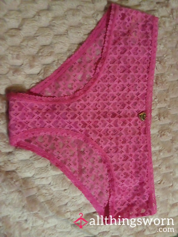 Pink Lace Juicy Couture Panties With Heart Pendant