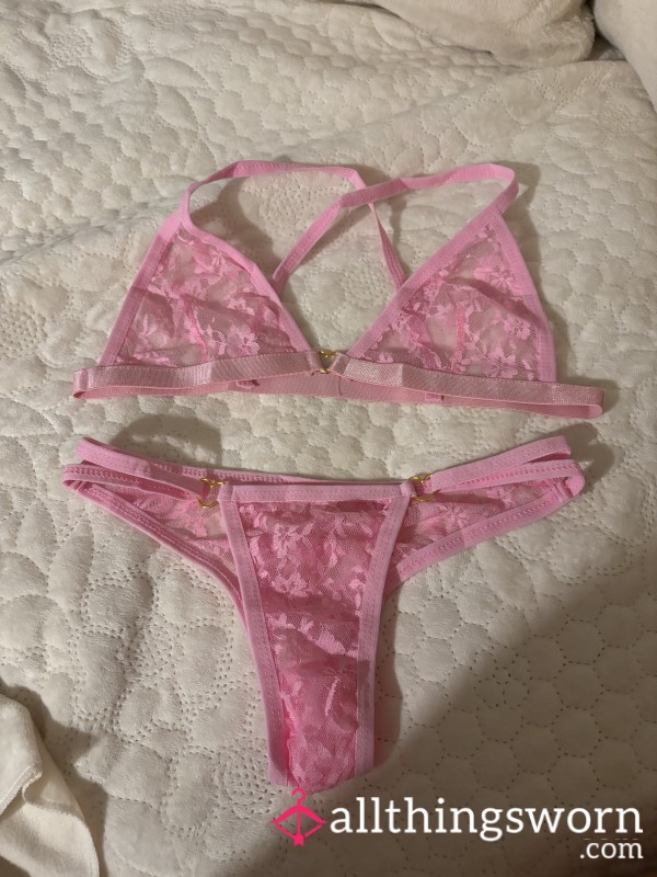 Pink Lace Lingerie Set!