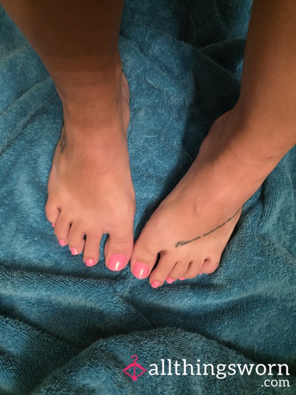 Pink Nails, Right Out Of The Shower