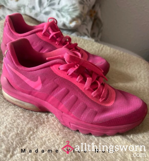 Pink Nike Sweat, Style And My Essence 🎀