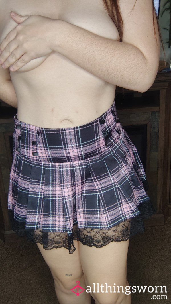 Pink Plaid Skirt 🩷🖤🤍 W Matching Thong