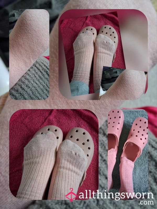 💗 Pink Ribbed Socks 💗 Messsge The Word Pink To Get 10% Off Today Only