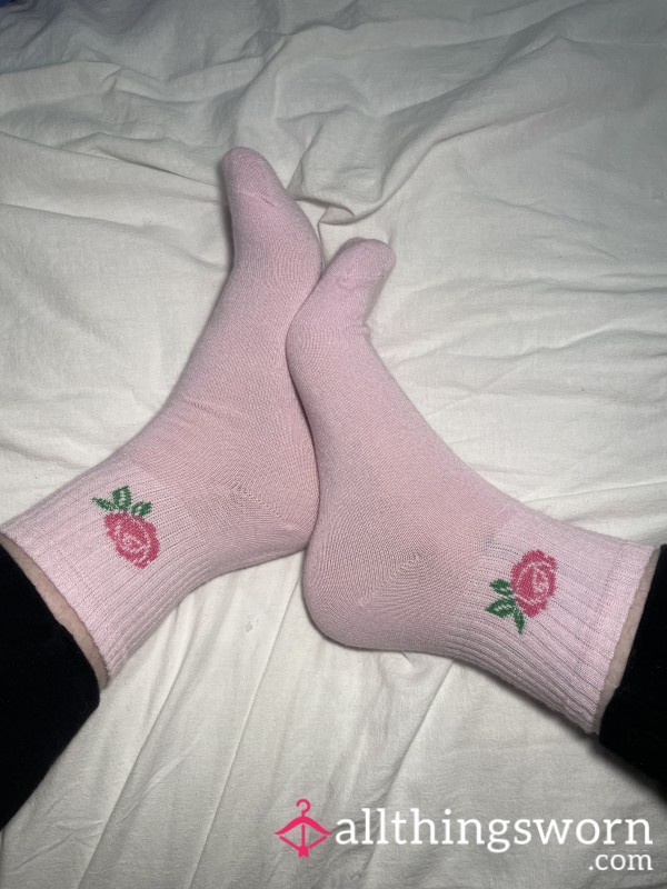 Pink With Rose Quarter Crew Socks
