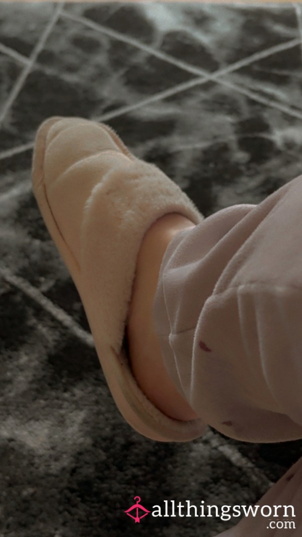 Pink Slippers 👣