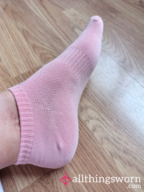 Pink Soft Ankle Socks, Sporty Vibe