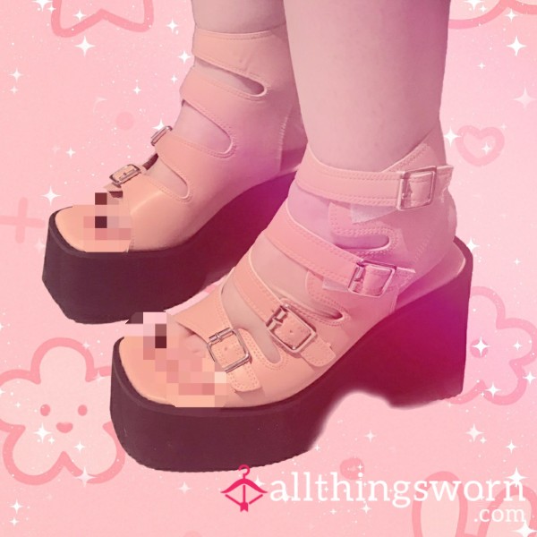 🎀Pink Strappy Platforms🎀