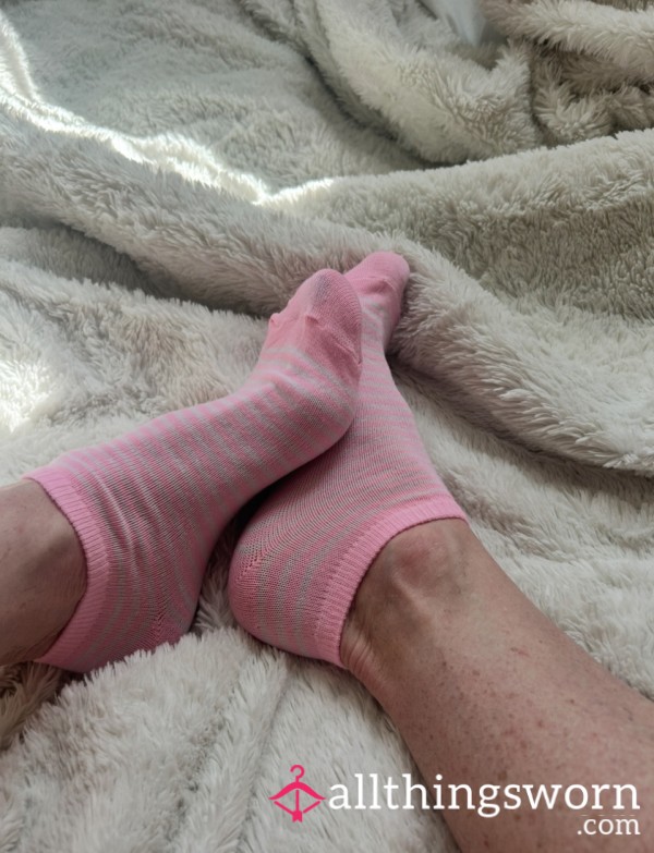 Pink Thin Ankle Socks
