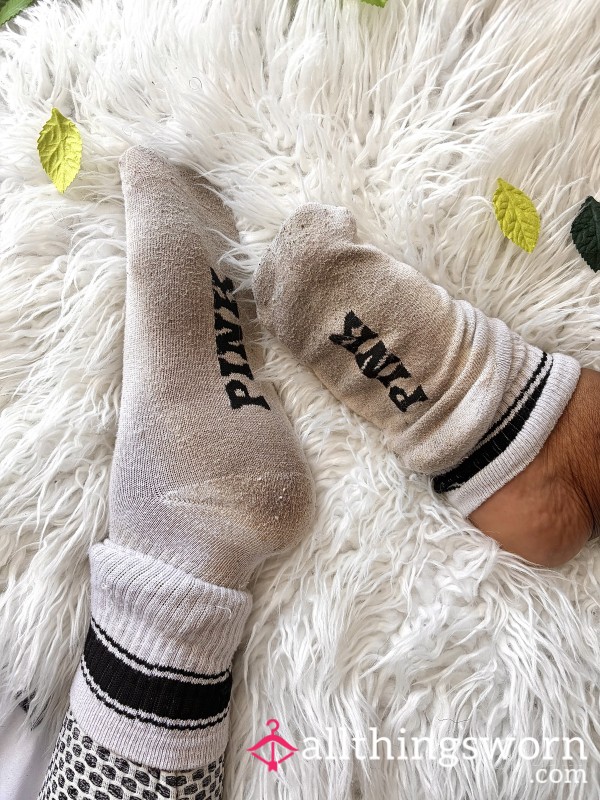PINK Victoria’s Secret Scrunch Socks (blk)