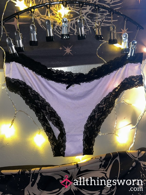 🖤 Pink W/ Black Lace And Pearls 🖤