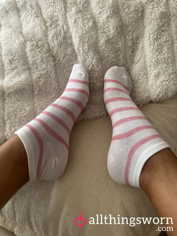 🎀 Pink & White Stripped Ankle Footsie Socks 🎀