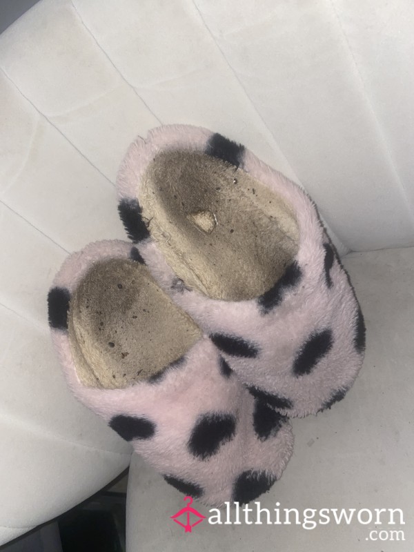 Pink With Black Hearts Slippers Warm And Sweaty 😈