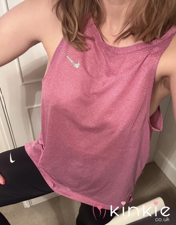 PINK WORN NIKE SWEATY SMELLY GYM TOP WORN FOR 48 HOURS 5 STAR ⭐️ ⭐️⭐️⭐️⭐️ REVIEWS