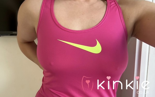PINK WORN NIKE SWEATY SMELLY GYM TOP WORN FOR 48 HOURS 5 STAR ⭐️ ⭐️⭐️⭐️⭐️ REVIEWS