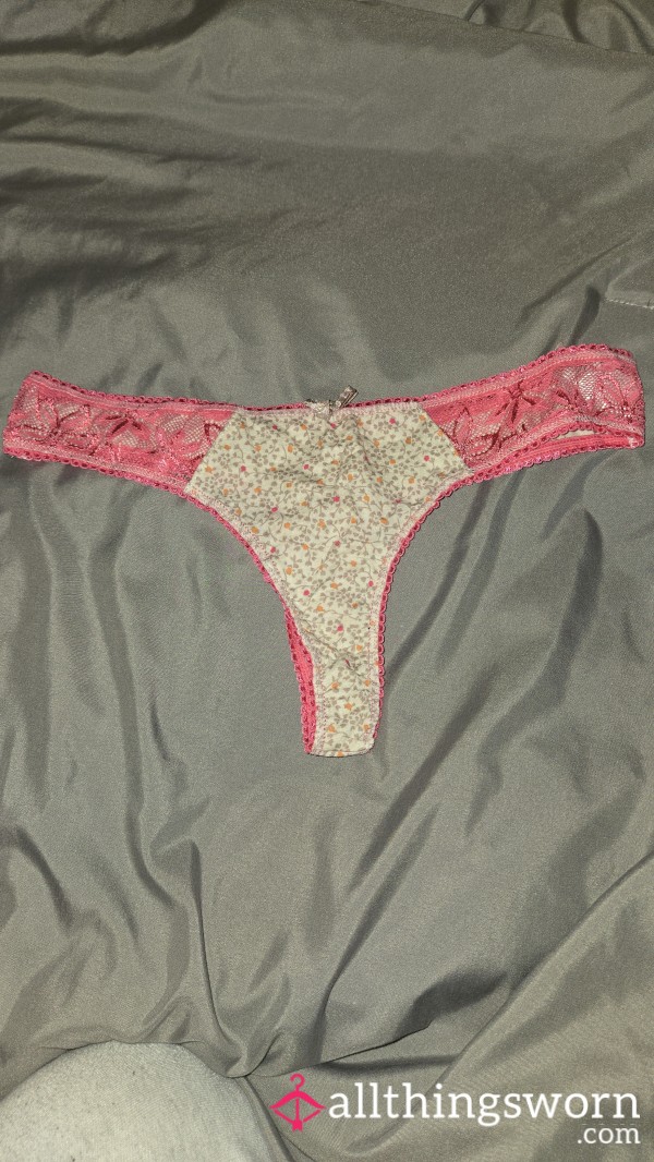 💝🤍 Pink/White Flor*l Cotton Thong 🤍💝
