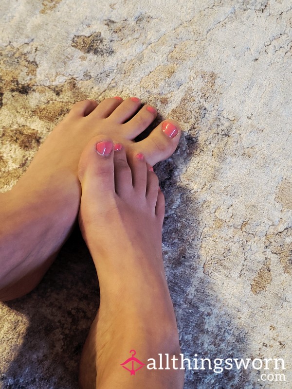 Pinky Toes