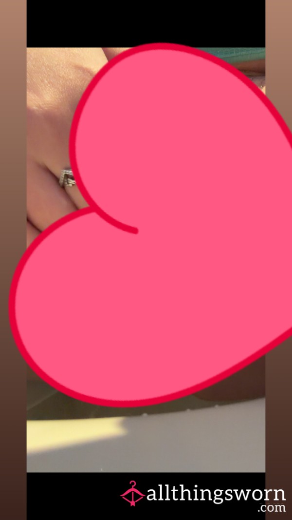Pi*s And Clit Rub