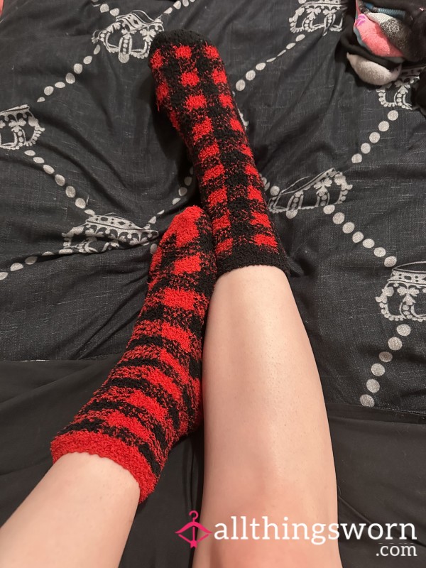 Plaid Fuzzy Socks- Red And Black