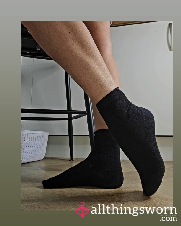 Plain Black Ankle Socks