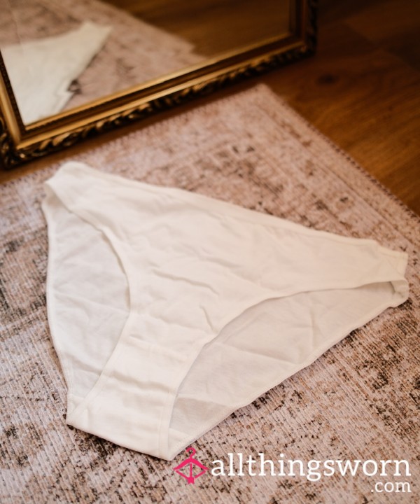 Plain White Panties, 48hr Wear 🤍