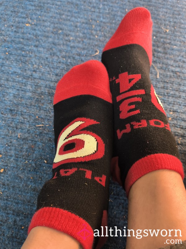 Platform 9 3/4 Socks Harry Potter Theme