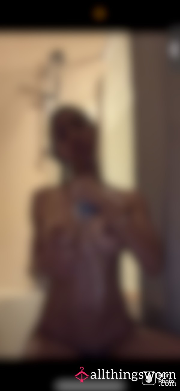 Play Time In Shower 💦