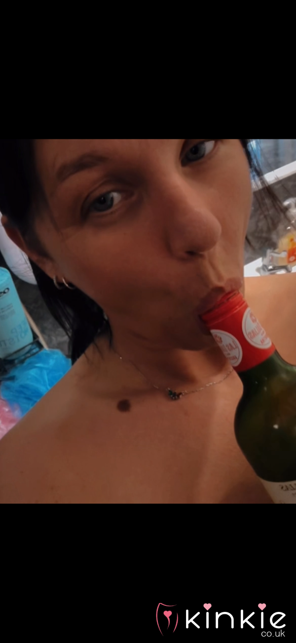 Playing And Squirting Into A Wine Bottle 💦💦