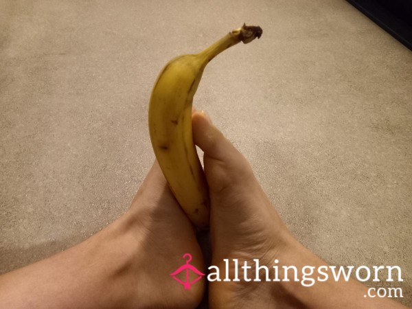 Playing With My Favourite Fruit... The Banana 😉😉💧